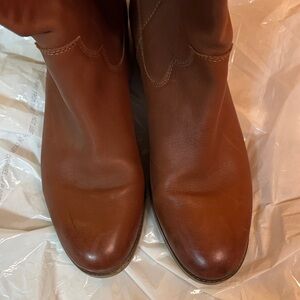 FRYE AND CO. Women's Brown Leather Heeled Tania Boots